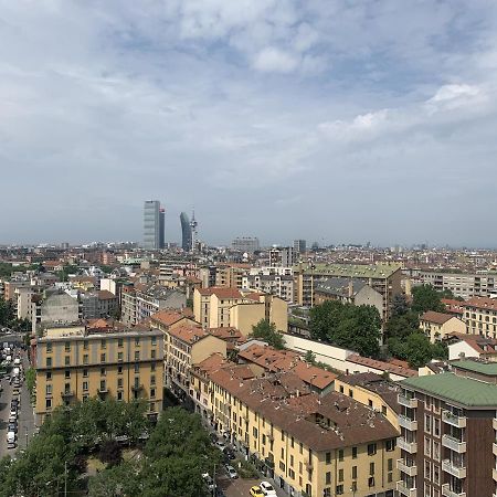 Monolocale Con Vista Su Milano Apartment ภายนอก รูปภาพ