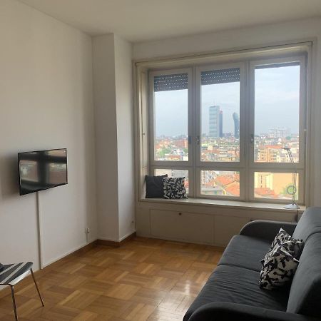 Monolocale Con Vista Su Milano Apartment ภายนอก รูปภาพ