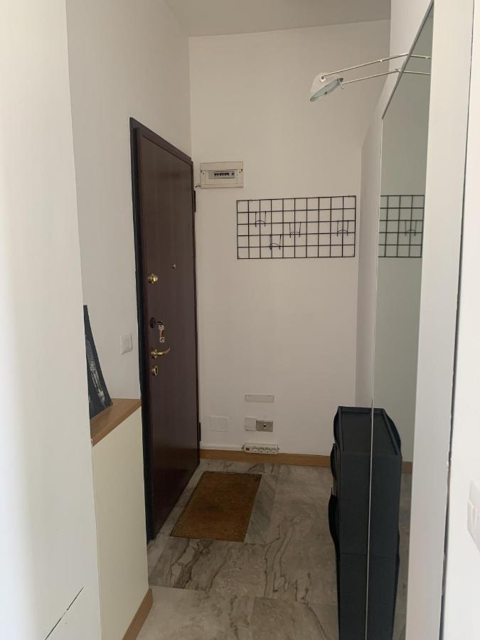 Monolocale Con Vista Su Milano Apartment ภายนอก รูปภาพ