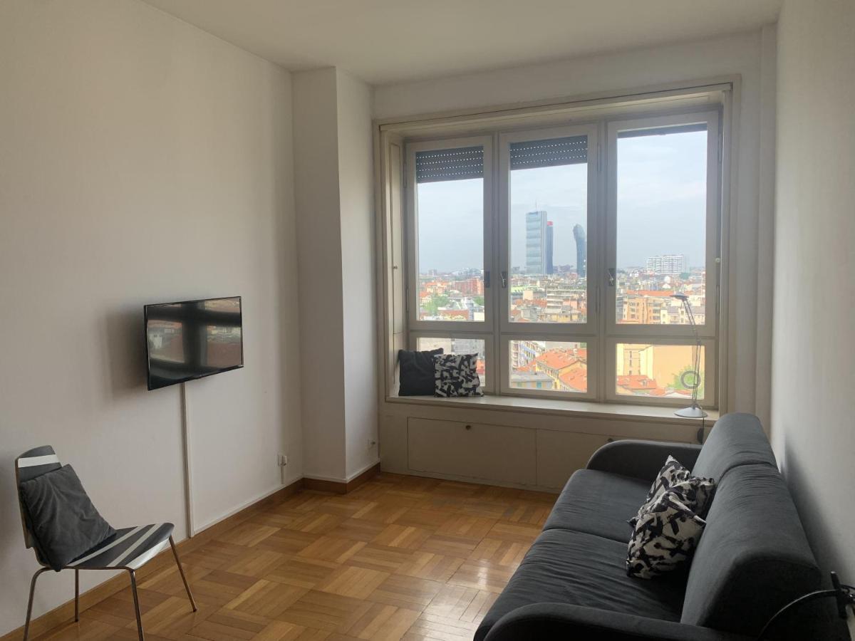 Monolocale Con Vista Su Milano Apartment ภายนอก รูปภาพ